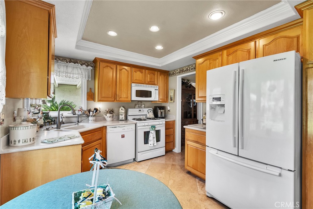 24262 PONCHARTRAIN Lane