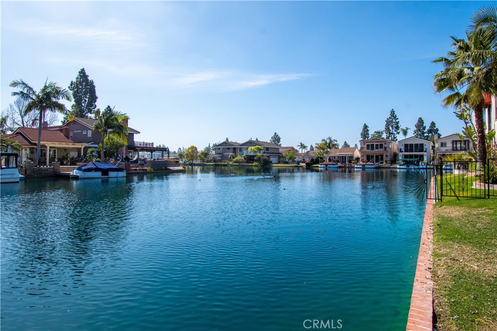 24262 PONCHARTRAIN Lane