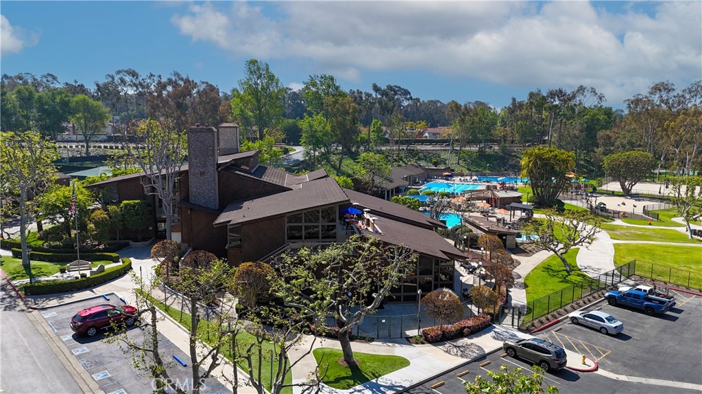 24262 PONCHARTRAIN Lane