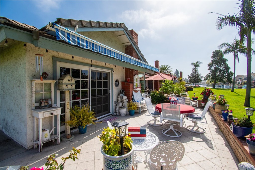 24262 PONCHARTRAIN Lane