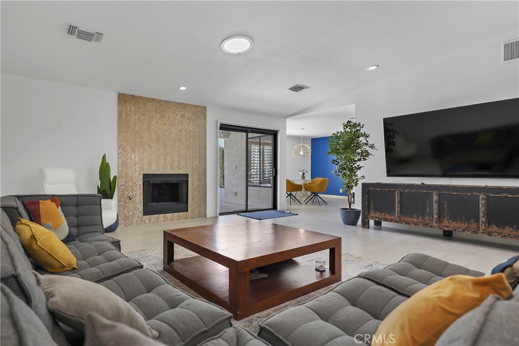 1045 E Deepak Road