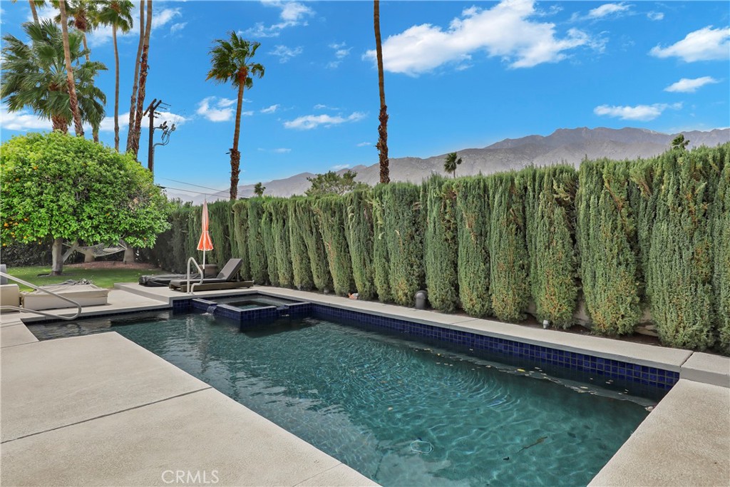 1045 E Deepak Road