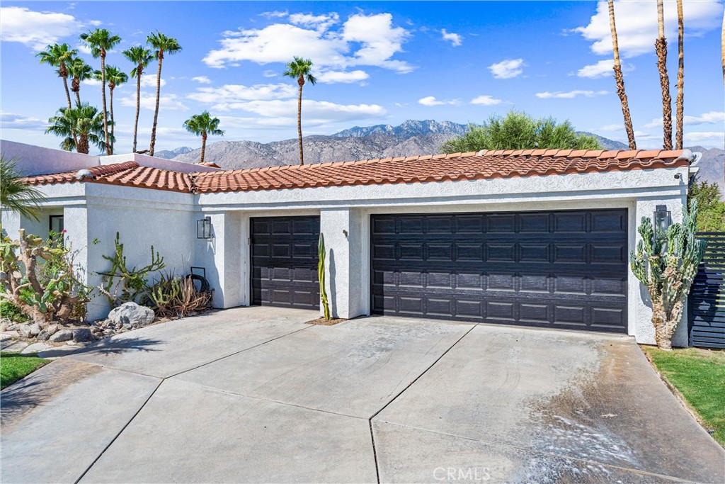 1045 E Deepak Road