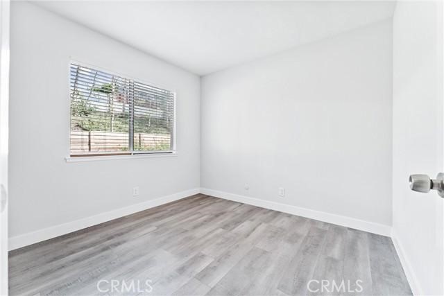 21934 Lakeland Avenue