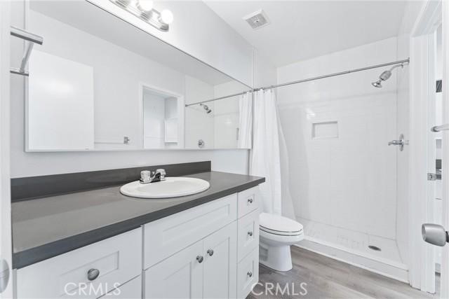 21934 Lakeland Avenue