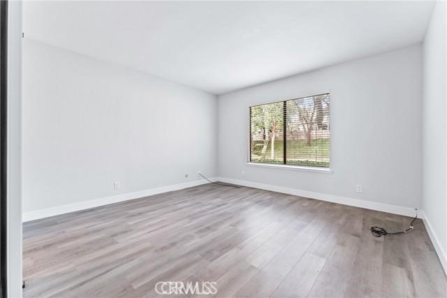 21934 Lakeland Avenue