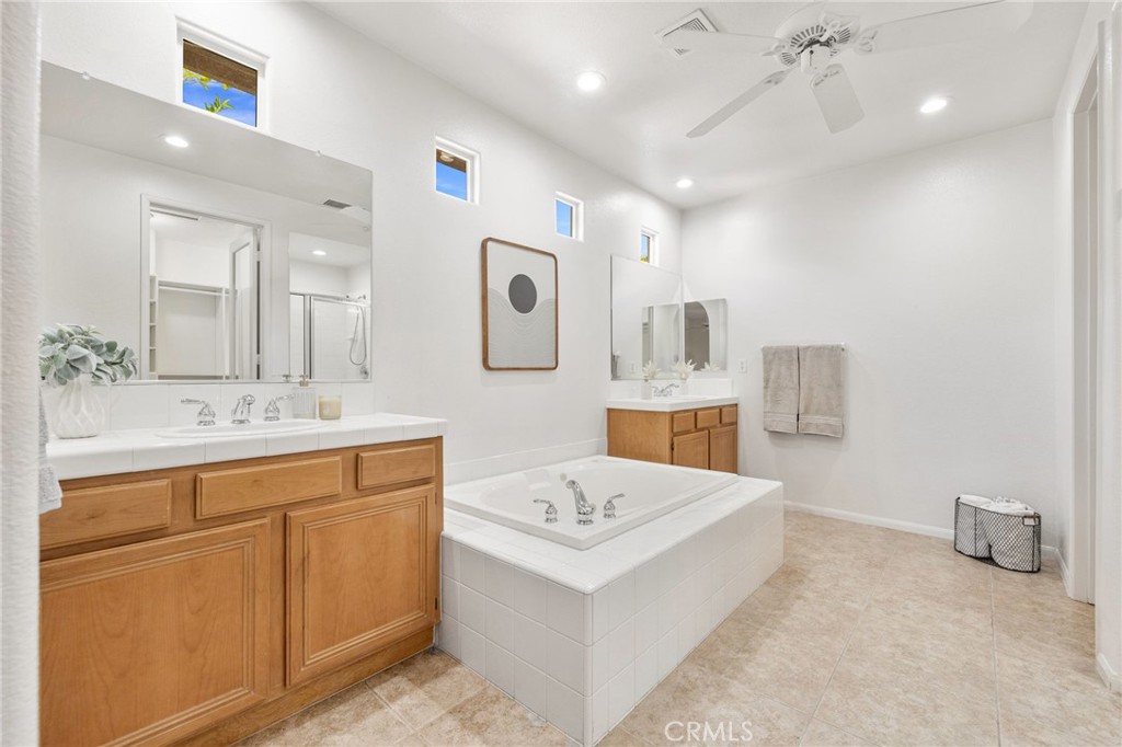 12 Wimbledon Circle