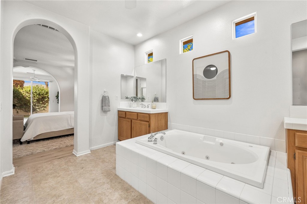 12 Wimbledon Circle