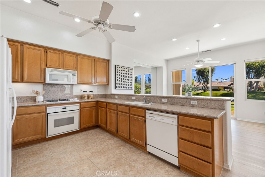 12 Wimbledon Circle