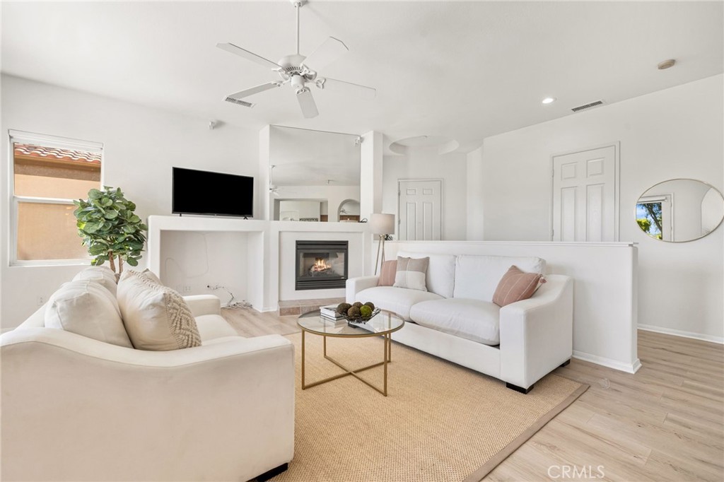 12 Wimbledon Circle