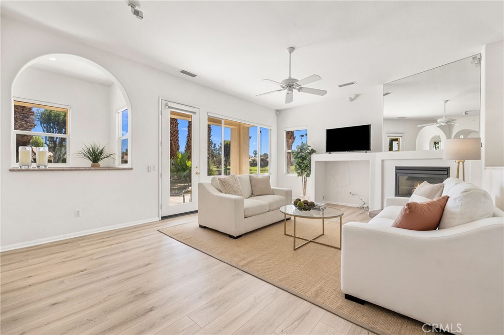 12 Wimbledon Circle