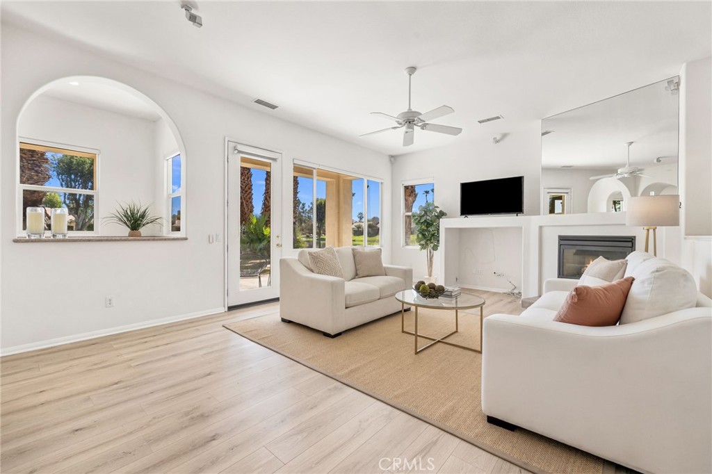 12 Wimbledon Circle