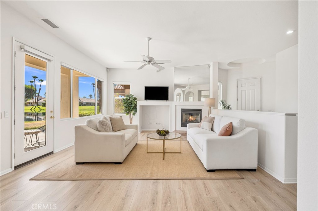 12 Wimbledon Circle