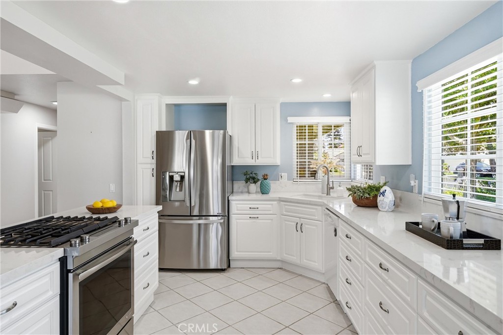 24261 Ontario Lane