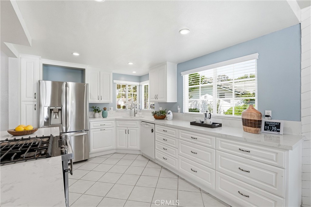 24261 Ontario Lane