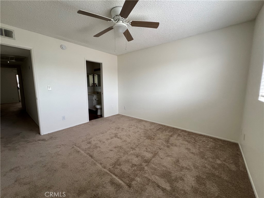 569 E St 30