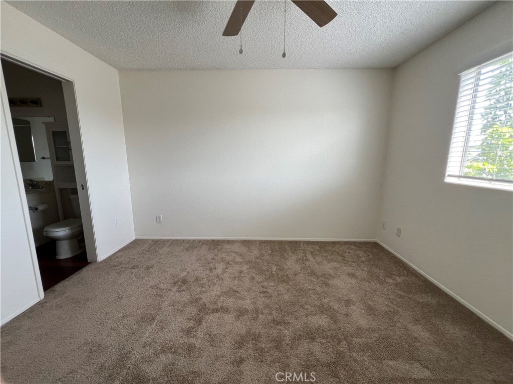 569 E St 30