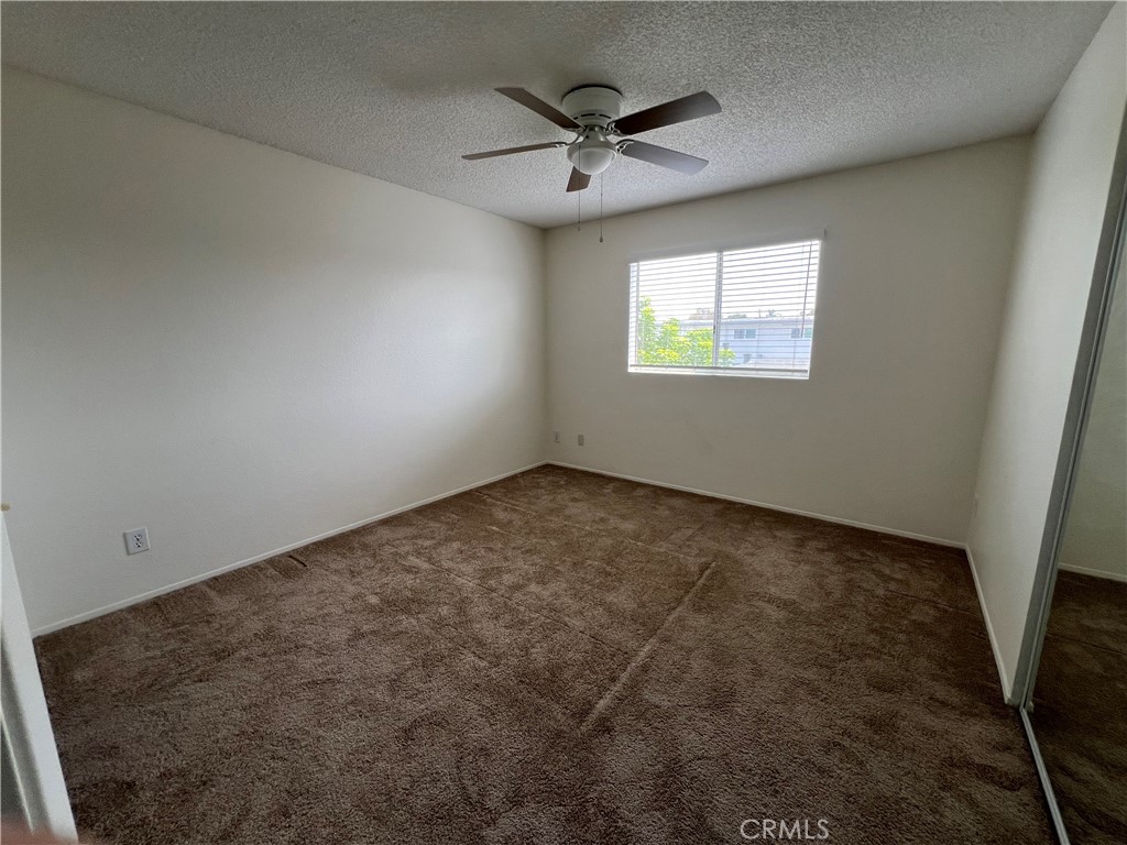 569 E St 30