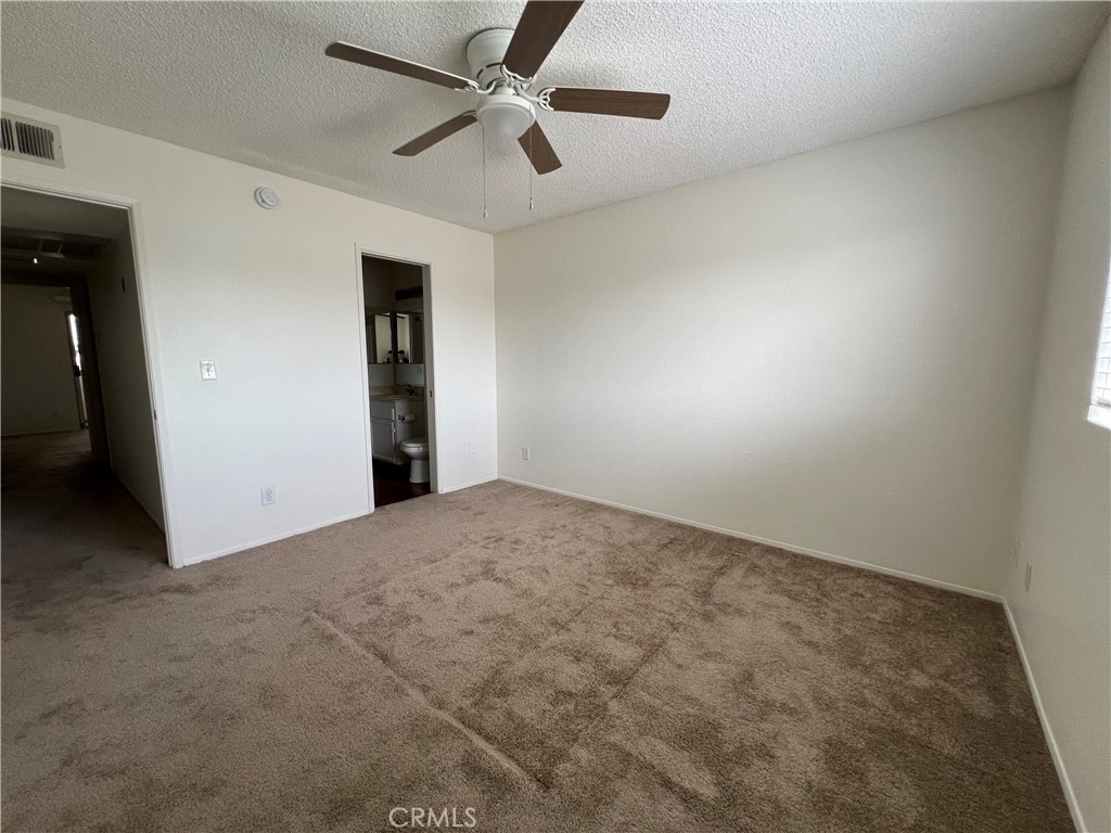 569 E St 30