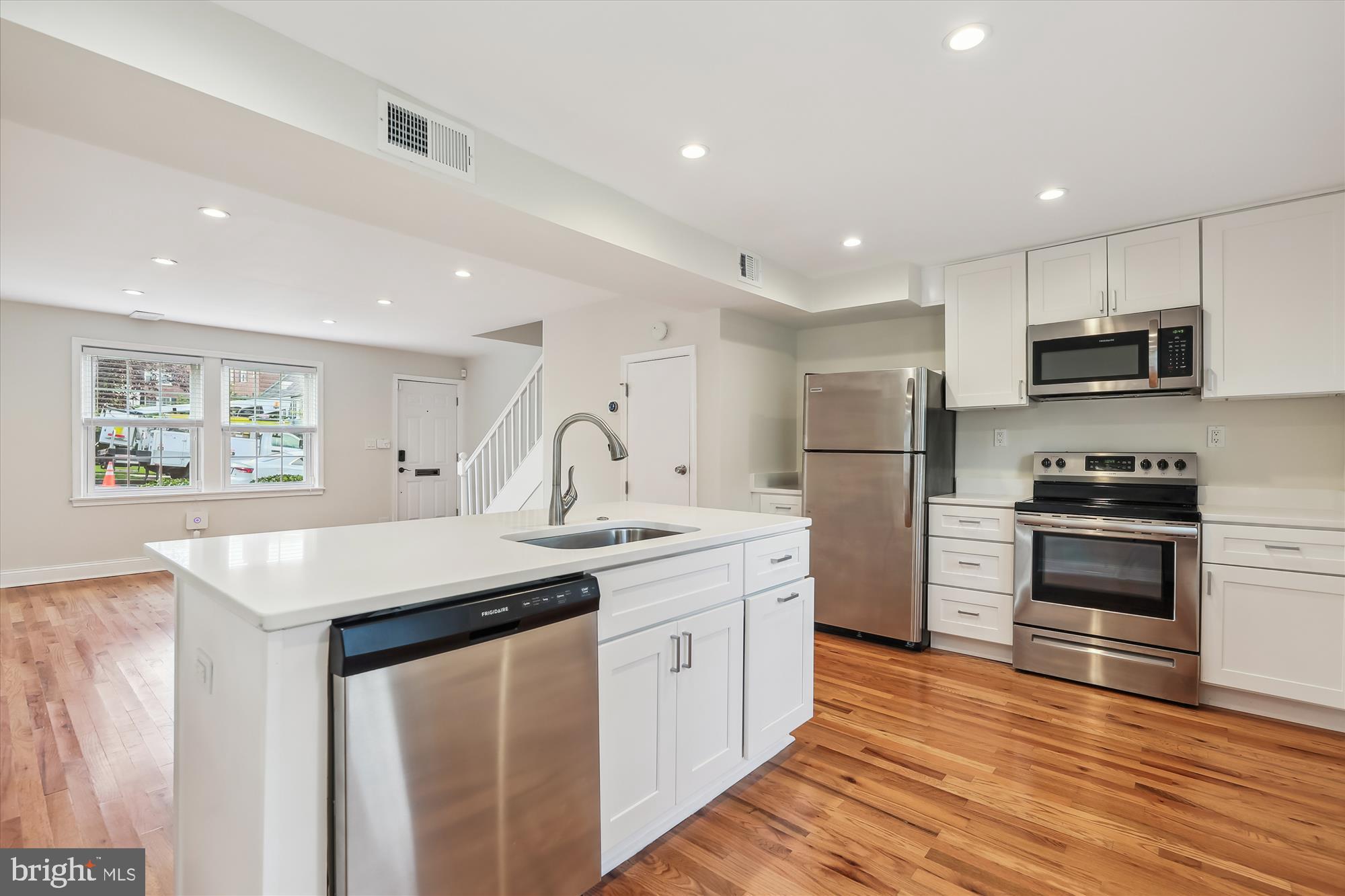 3816 W STREET SE Unit: B