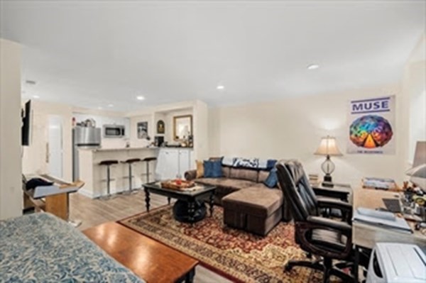 28 Dartmouth Unit: G
