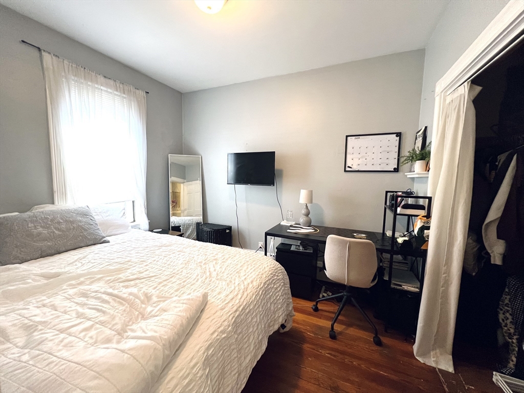 473 E 3rd # 2