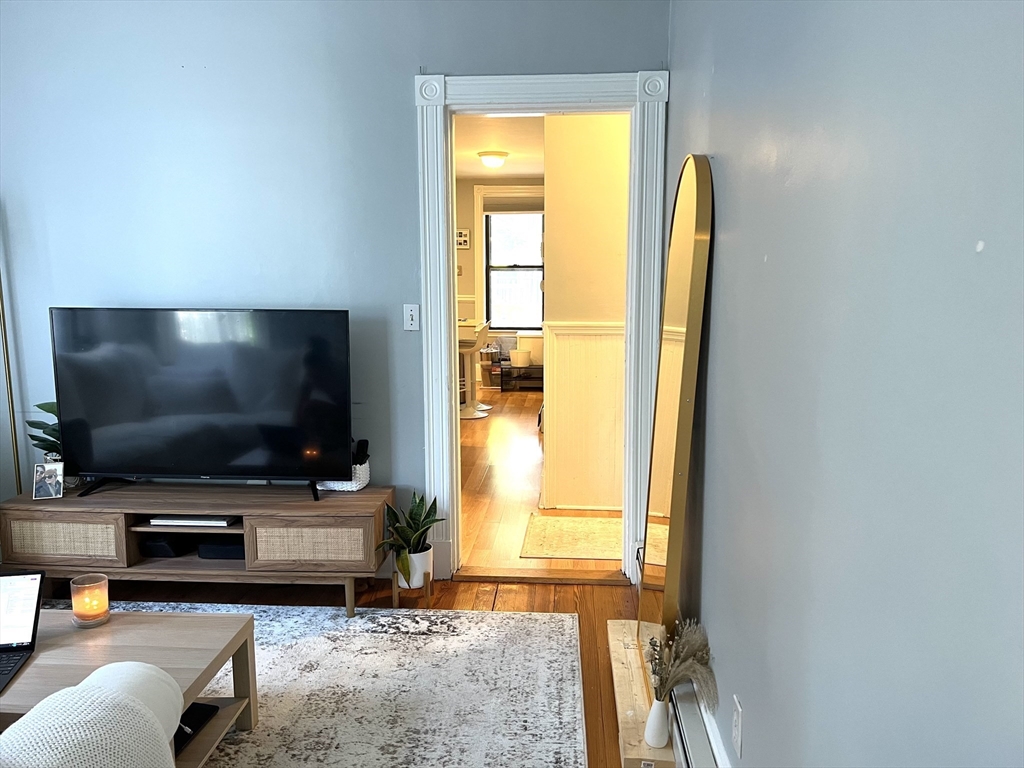 473 E 3rd # 2