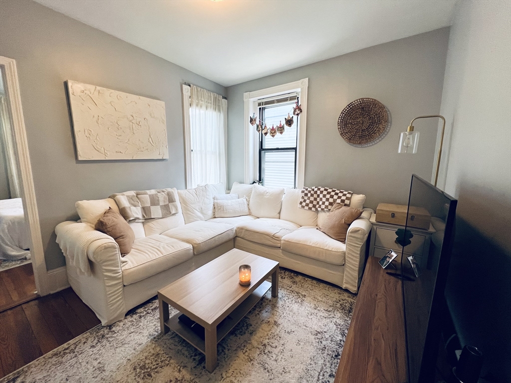 473 E 3rd # 2