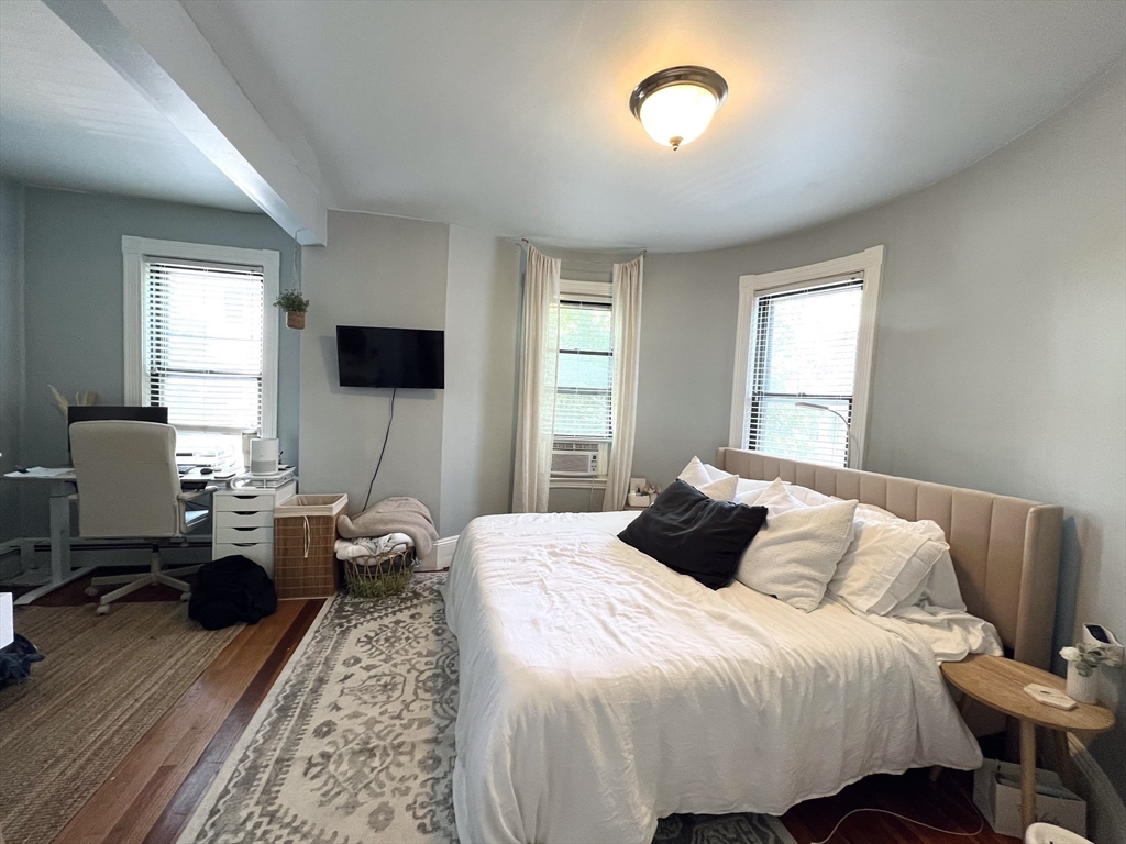 473 E 3rd # 2