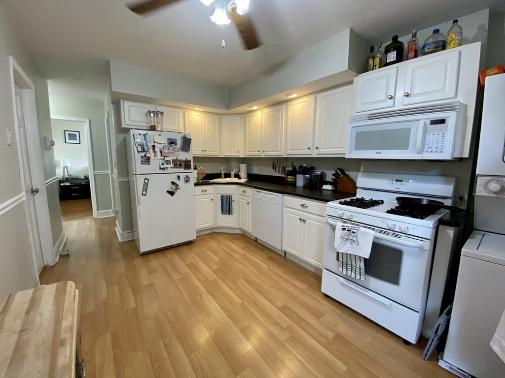 473 E 3rd # 3
