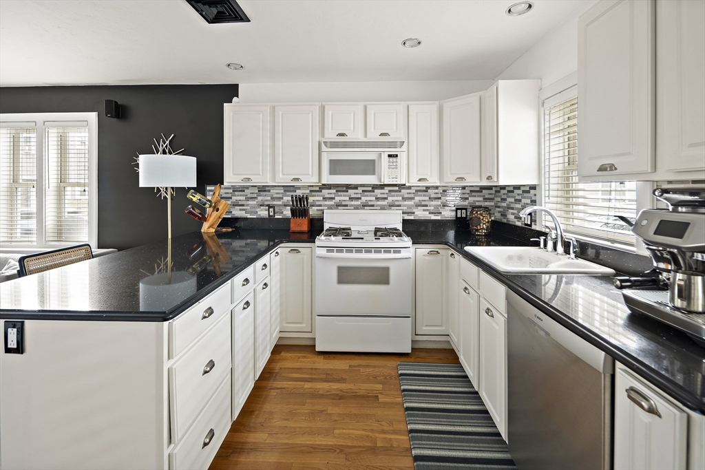131 Tudor Unit: TH