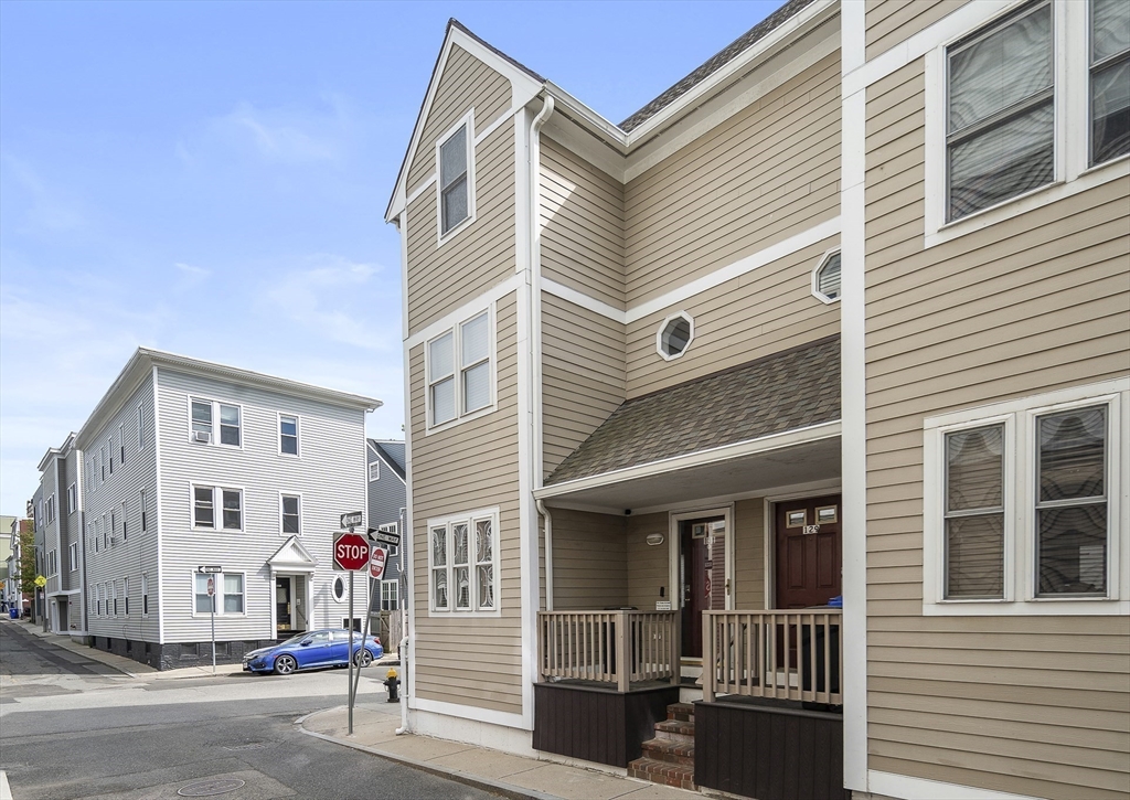 131 Tudor Unit: TH