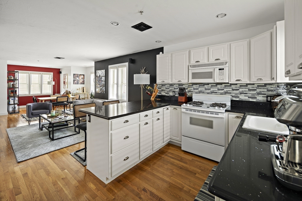 131 Tudor Unit: TH