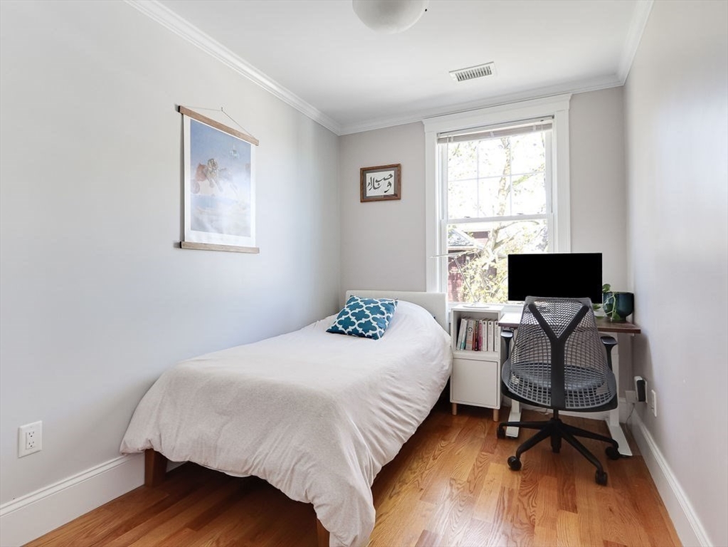 11 Everett Ave # 3
