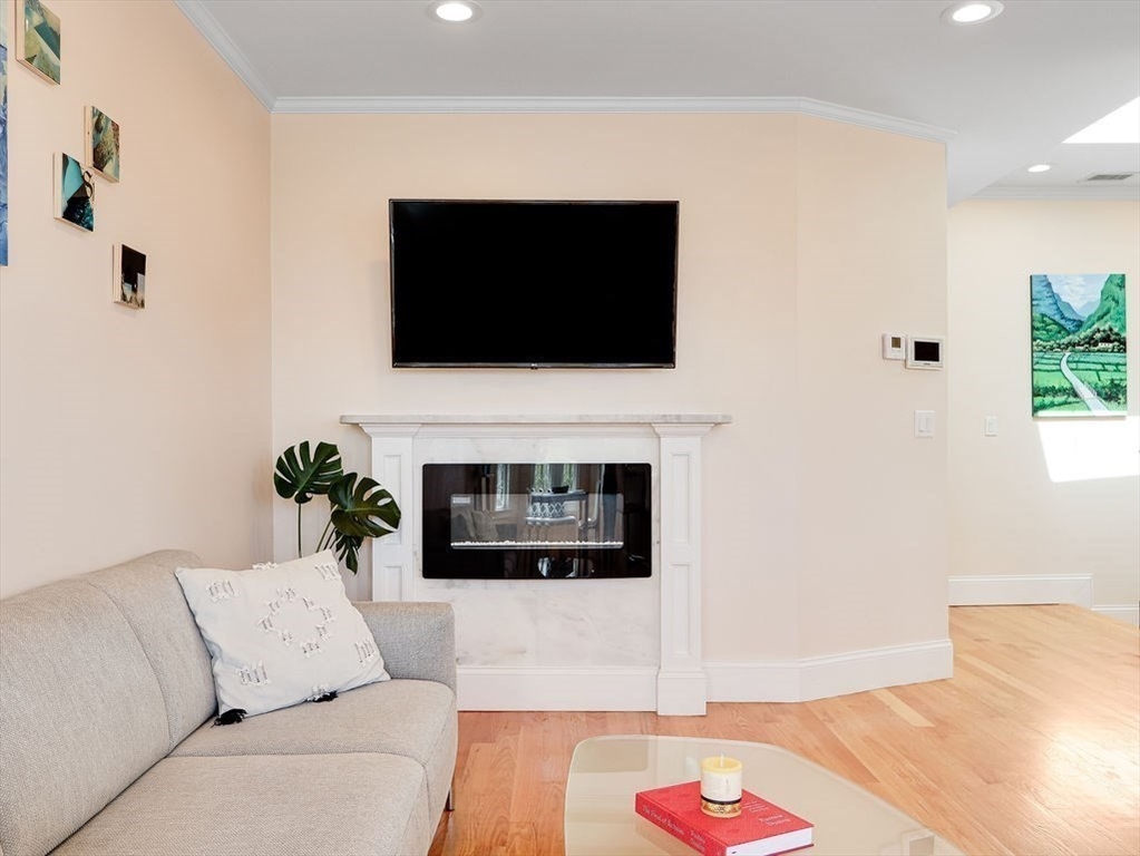 11 Everett Ave # 3