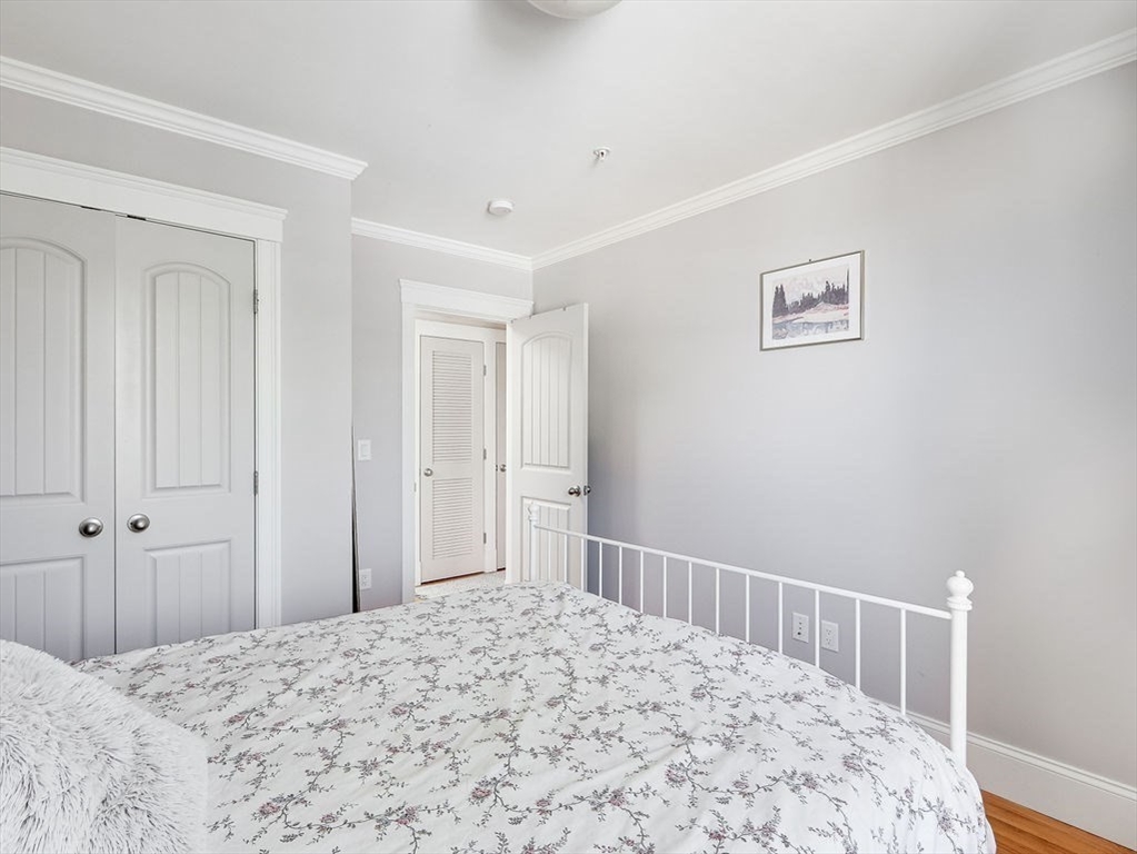11 Everett Ave # 3