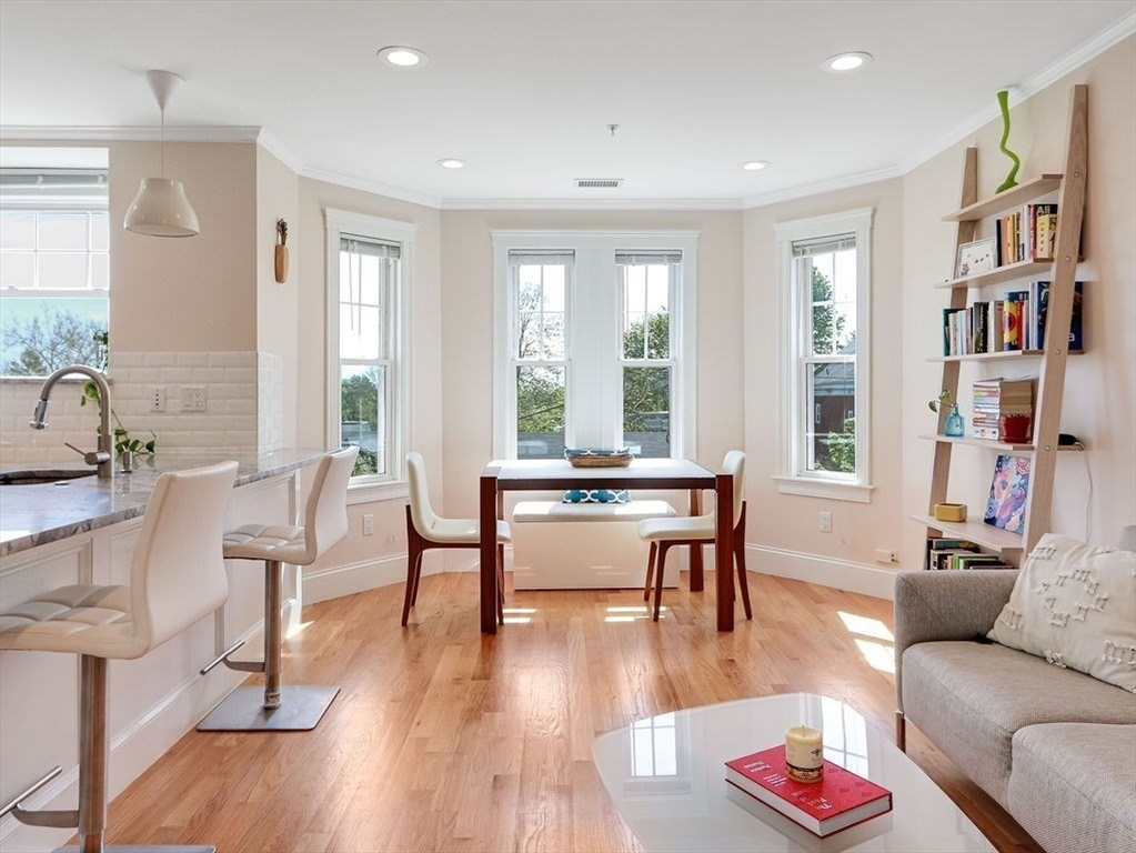 11 Everett Ave # 3