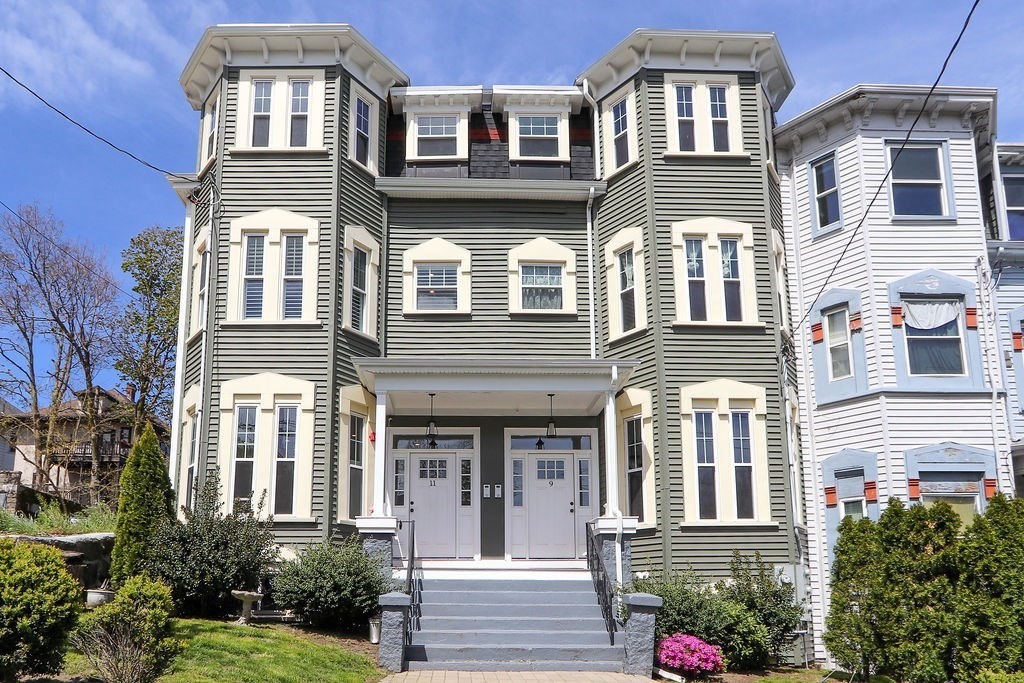 11 Everett Ave # 3