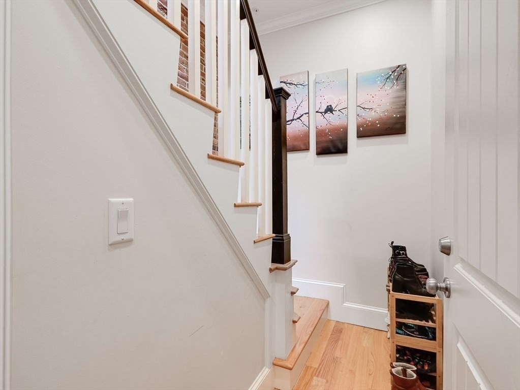 11 Everett Ave # 3