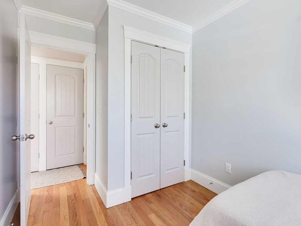 11 Everett Ave # 3