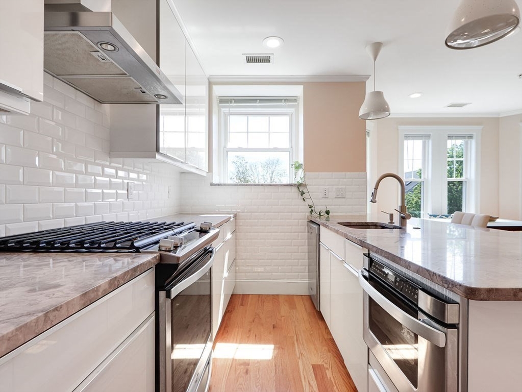 11 Everett Ave # 3