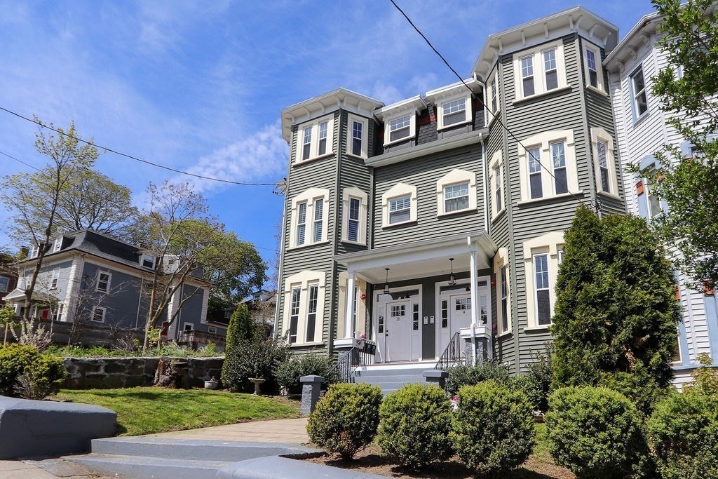 11 Everett Ave # 3