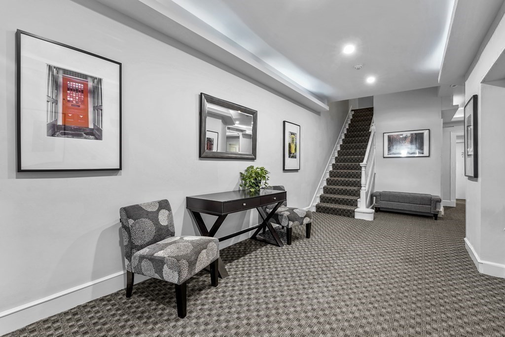125 Beacon St # 1