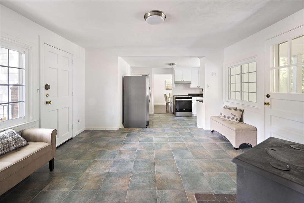 552 Nichols St.