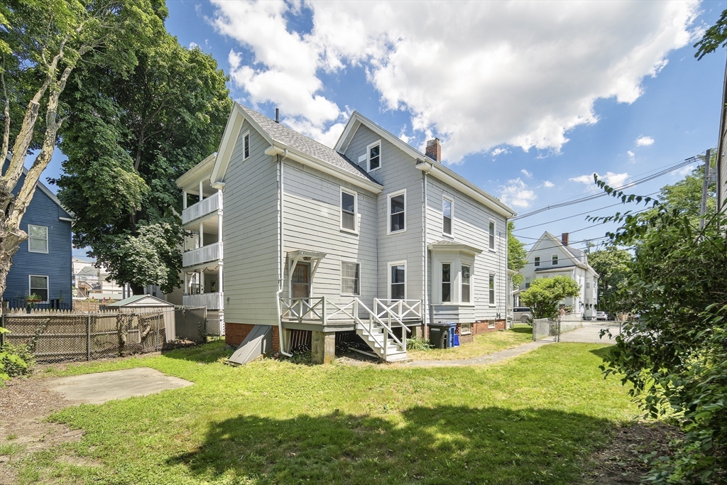 128 Central St