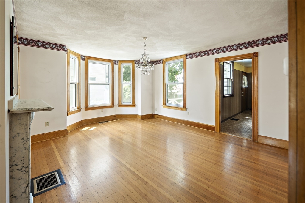 128 Central St