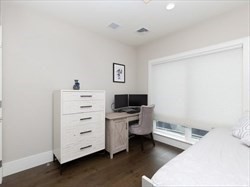 214 Market St # 403