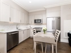 214 Market St # 403