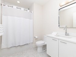 214 Market St # 403