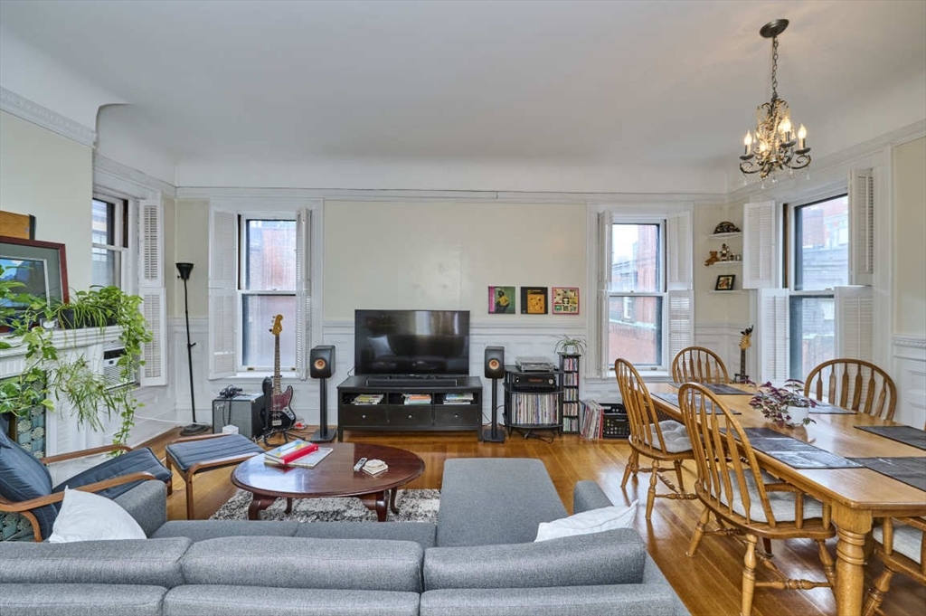 290 Commonwealth Ave # 15